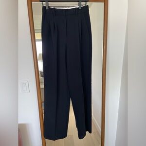 Aritzia Effortless Pant